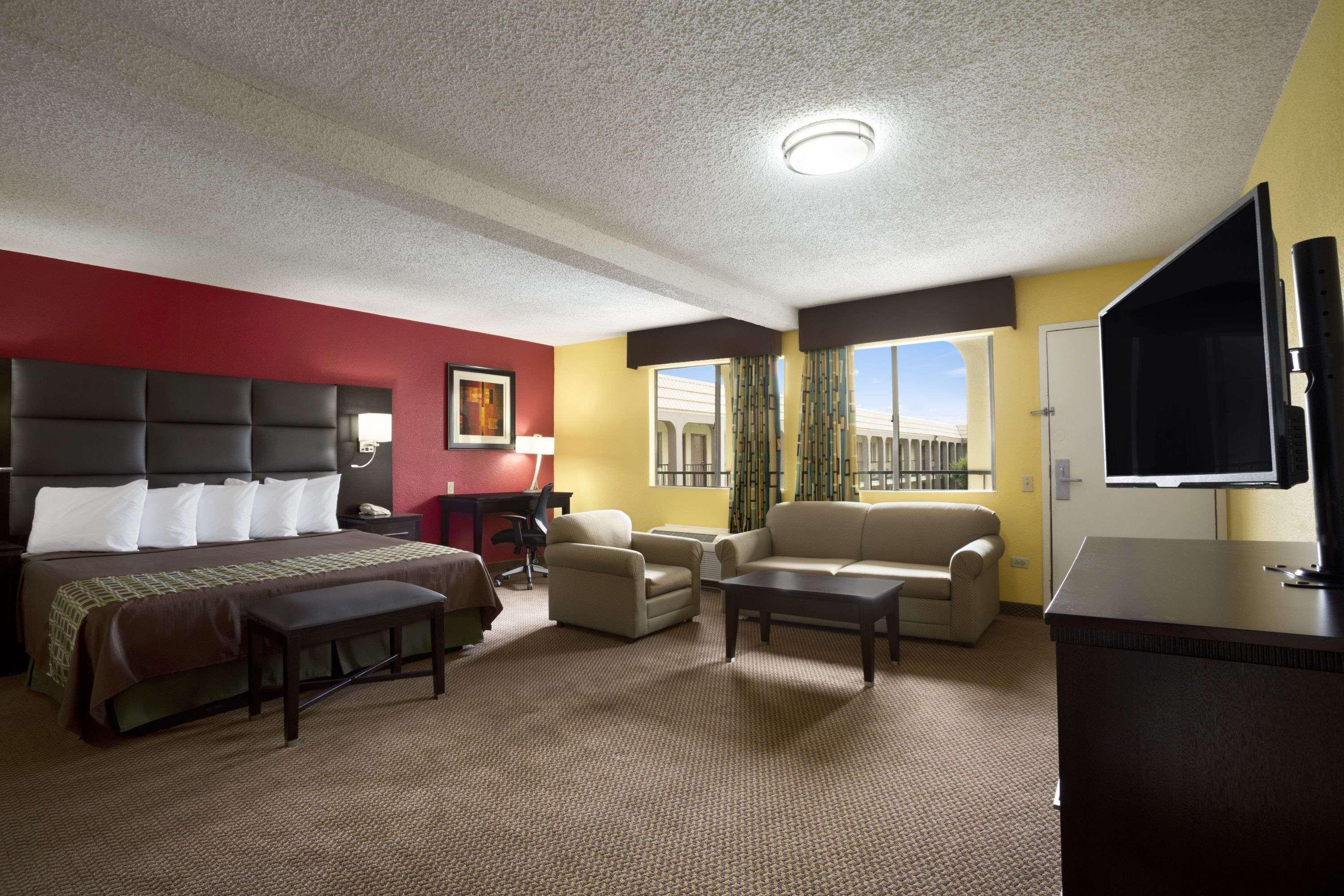 Days Inn By Wyndham Dallas Irving Ngoại thất bức ảnh