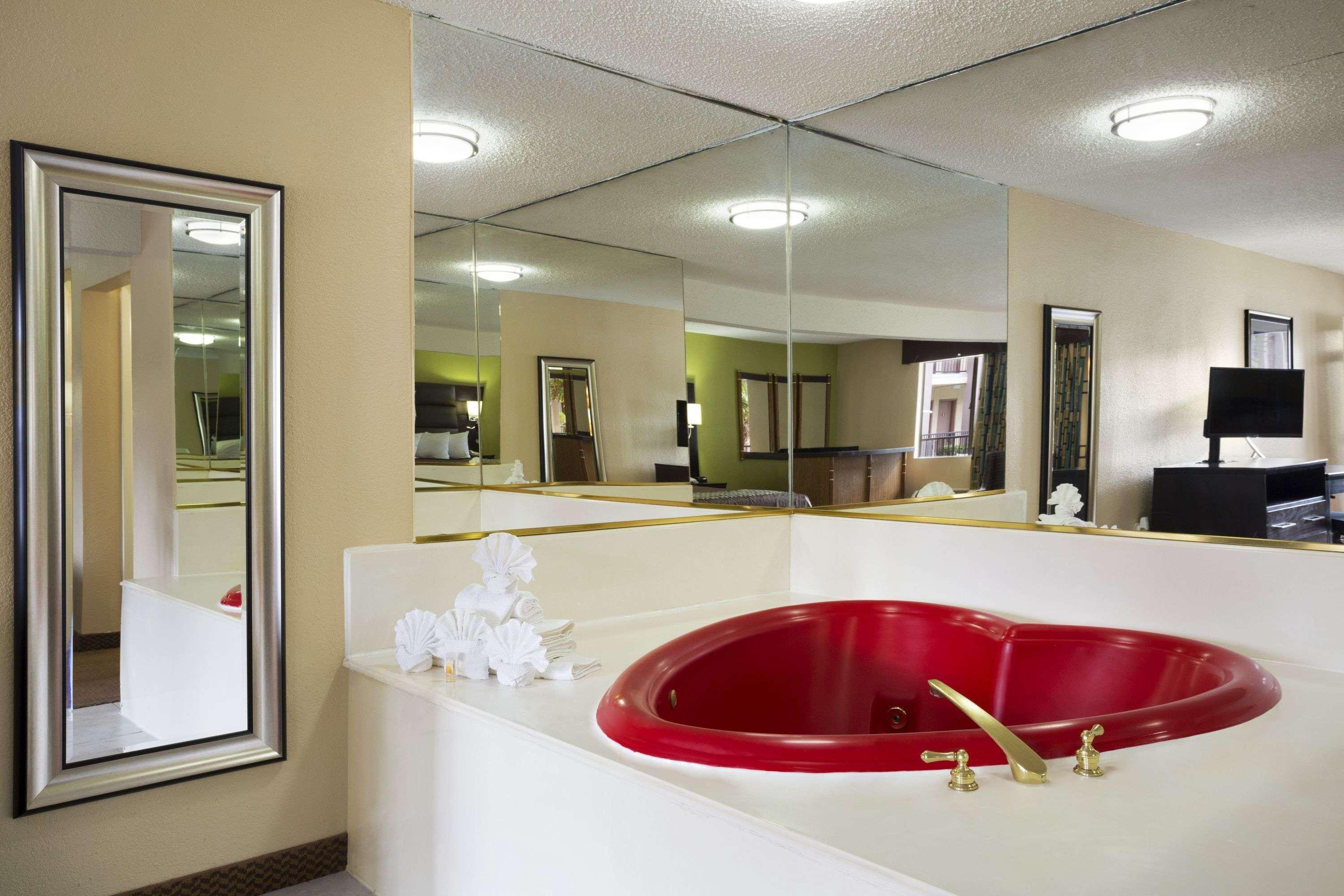 Days Inn By Wyndham Dallas Irving Ngoại thất bức ảnh